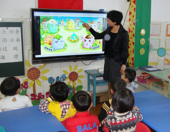 large format touch screen 4k TV monitors for school teaching 